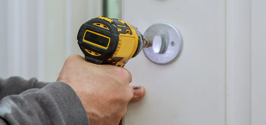 Street Locksmith For Smart Lock Repair in Pacifica, CA